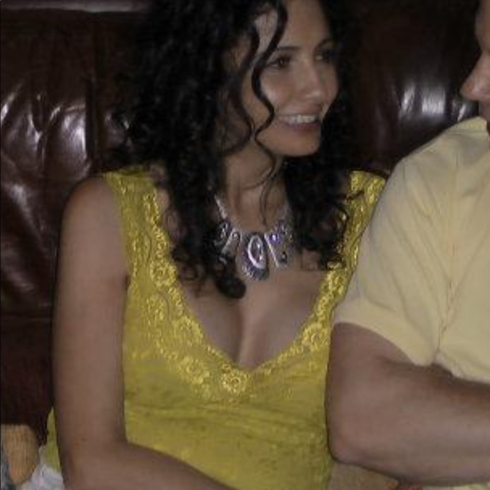 🎈Beautiful Lace Top - Picture 2 of 6